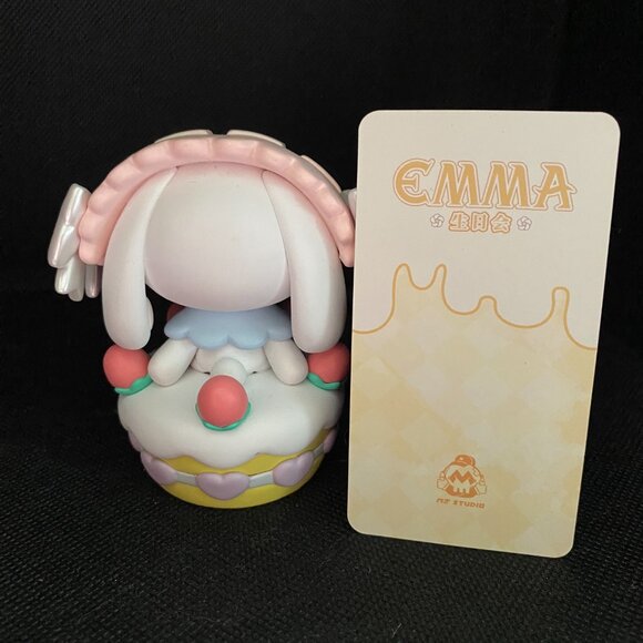 Emma- Emma's Birthday Cake - Picture 2 of 3